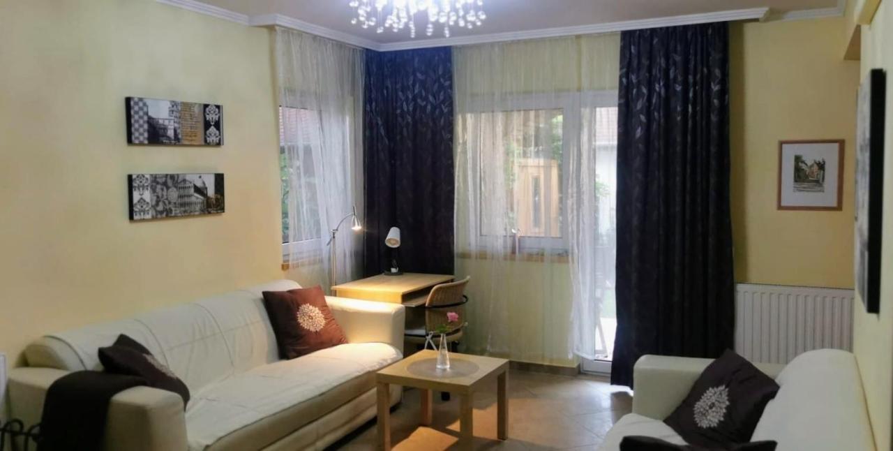 Mediterrania Apartment ケストヘイ エクステリア 写真