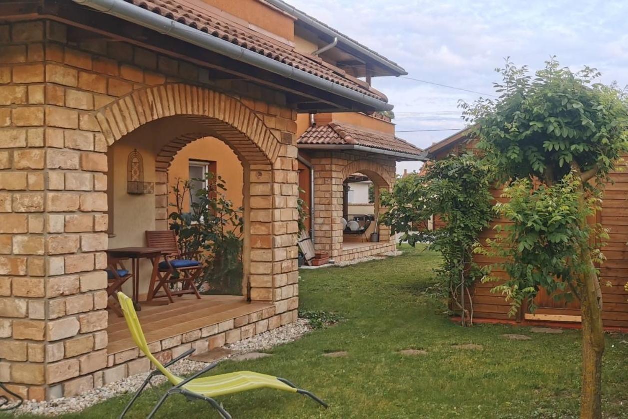 Mediterrania Apartment ケストヘイ エクステリア 写真
