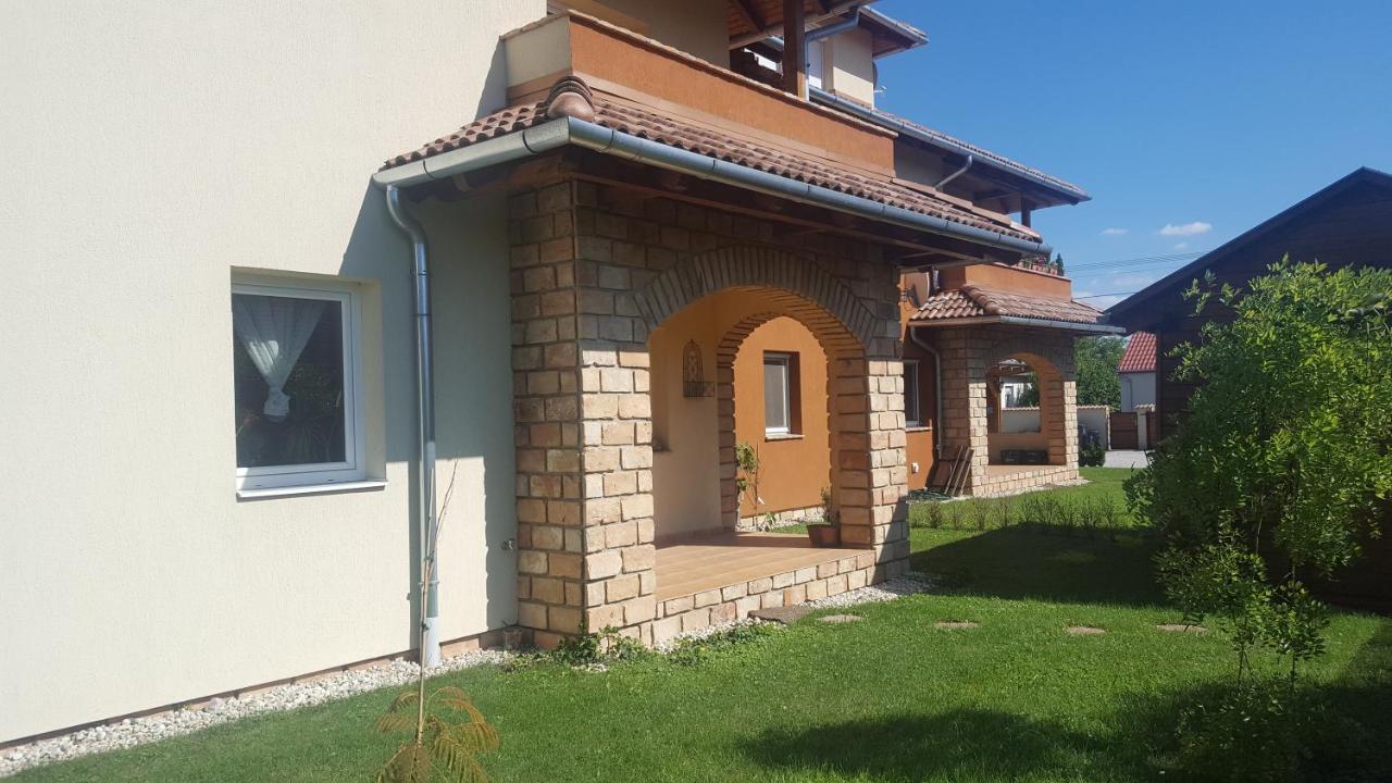 Mediterrania Apartment ケストヘイ エクステリア 写真